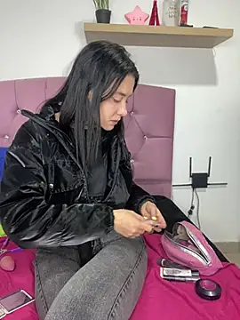 Isabella 21x online show from March 5, 2025, 12:33 pm