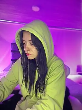 Isabella 21x online show from March 3, 2026, 1:06 pm