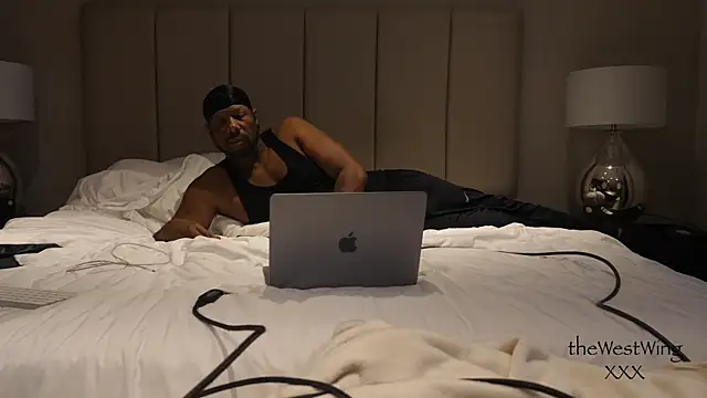 thewestwingxxxxx online show from September 13, 2025, 4:40 pm