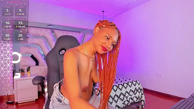 Snapshot of _CurlyGirl_ chatting on February 13, 2025, 11:26 pm CurlyGirl online show from February 13, 2025, 11:26 pm