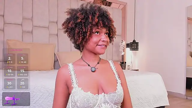 Snapshot of _CurlyGirl_ chatting on July 27, 2026, 3:57 am CurlyGirl online show from July 27, 2026, 3:57 am