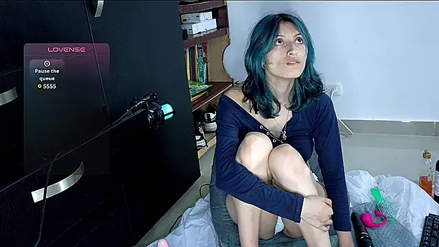 Camila---torres online show from September 20, 2025, 2:12 am