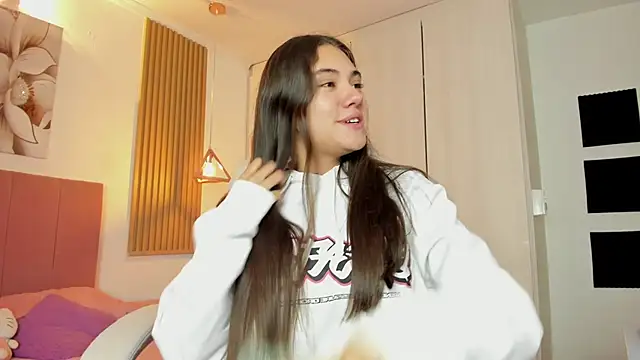 mia nevaeh online show from February 27, 2025, 9:04 pm