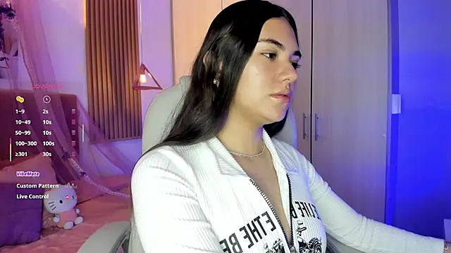 mia nevaeh online show from February 21, 2026, 8:21 pm