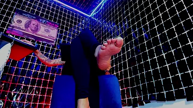 vivi-honey online show from March 8, 2025, 9:08 pm