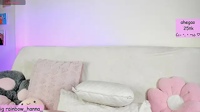 HannaRainbow  online show from September 10, 2025, 11:49 pm