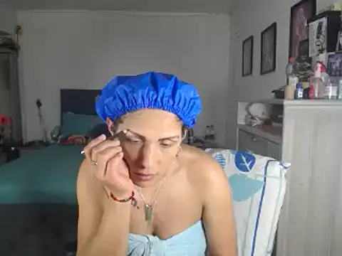 Corina hot online show from December 12, 2024, 7:48 pm