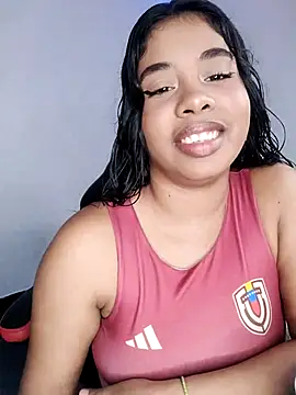 Snapshot of Fanny_Klean chatting on December 21, 2024, 5:36 am Fanny Klean online show from December 21, 2024, 5:36 am