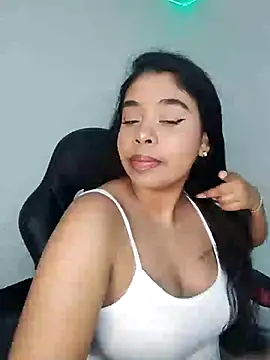 Snapshot of Fanny_Klean chatting on December 26, 2024, 5:47 am Fanny Klean online show from December 26, 2024, 5:47 am