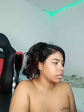 Snapshot of Fanny_Klean chatting on December 26, 2024, 11:54 am Fanny Klean online show from December 26, 2024, 11:54 am