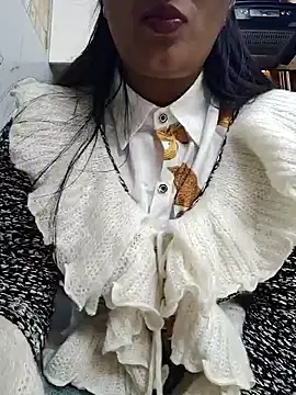 Manpreet kaur21 online show from January 1, 2025, 8:45 am