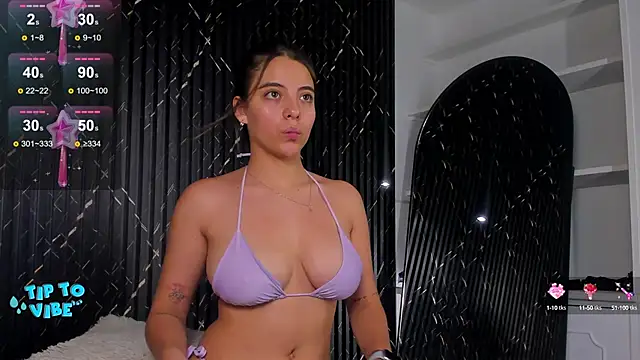  noahjones online show from December 18, 2024, 3:00 pm