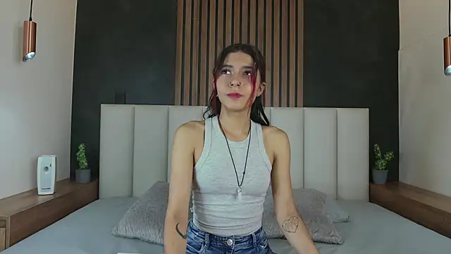 AmyPalmmer online show from February 21, 2025, 11:44 am