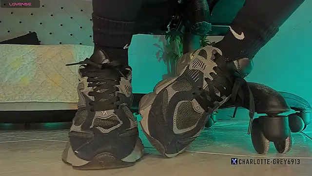 charlotte  grey online show from January 12, 2026, 12:10 pm