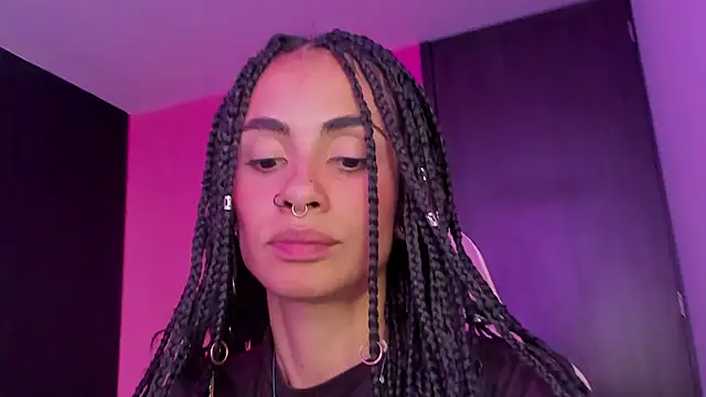 Juanadearco5 online show from December 9, 2024, 6:35 pm