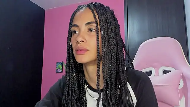 Juanadearco5 online show from December 11, 2024, 12:12 am