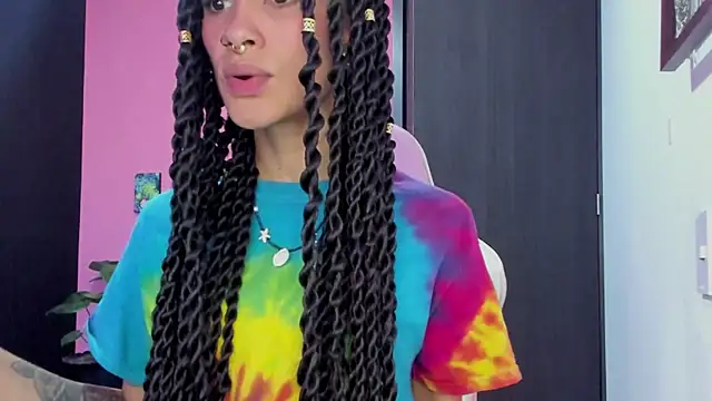 Juanadearco5 online show from December 19, 2024, 10:10 pm