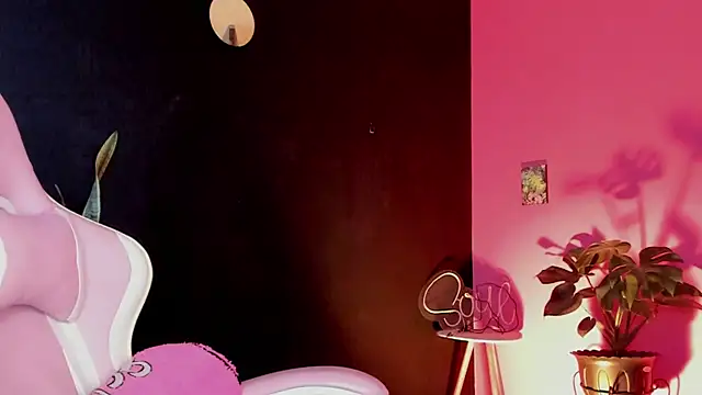 Juanadearco5 online show from March 3, 2025, 10:31 pm