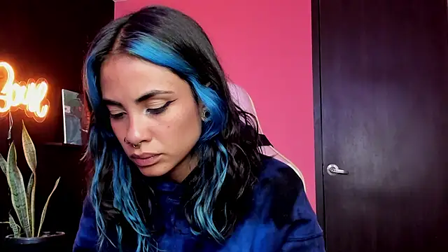 Juanadearco5 online show from September 29, 2025, 8:46 pm