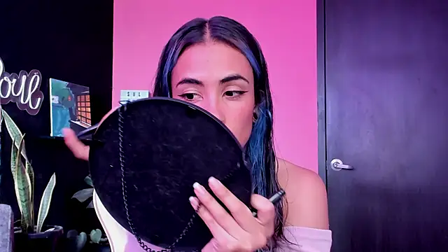 Juanadearco5 online show from November 20, 2025, 4:07 pm