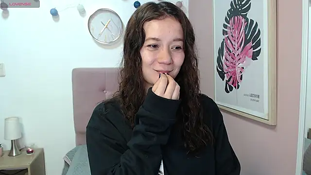 Snapshot of lanna_1878 chatting on February 2, 2026, 1:21 pm lanna 1878 online show from February 2, 2026, 1:21 pm