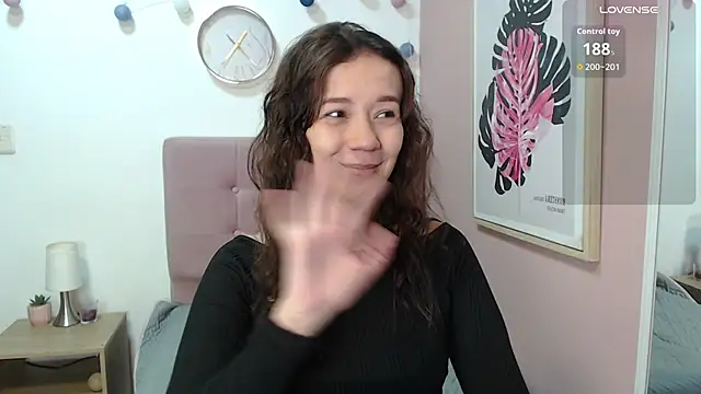 Snapshot of lanna_1878 chatting on February 19, 2026, 1:18 pm lanna 1878 online show from February 19, 2026, 1:18 pm