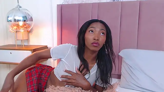 SabrinaDevill online show from February 4, 2025, 4:39 pm