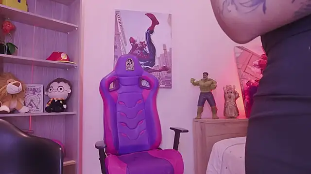 madelyn rose  online show from April 18, 2026, 4:22 pm