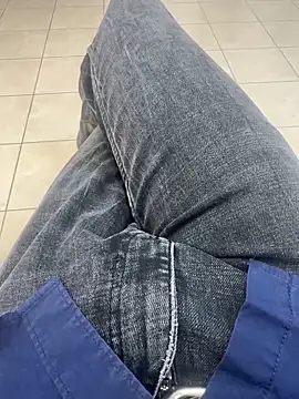 hotisraeli online show from March 5, 2025, 12:11 pm