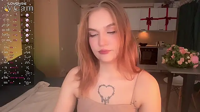 CarolineLovers online show from February 7, 2025, 8:53 pm