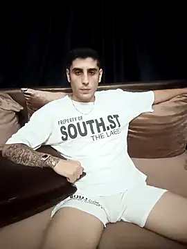 arenn1997 online show from September 14, 2025, 12:21 am