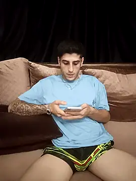 arenn1997 online show from October 5, 2025, 12:09 am