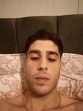 arenn1997 online show from December 13, 2025, 10:04 pm