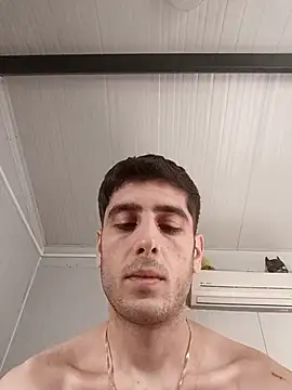 arenn1997 online show from December 16, 2025, 12:21 pm