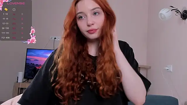 cinnabon girls online show from December 5, 2024, 8:22 pm