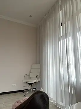 Hott Lolla online show from March 10, 2025, 8:59 am