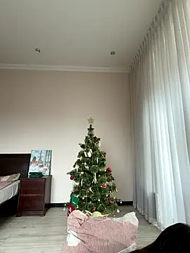 Hott Lolla online show from December 23, 2025, 8:34 am