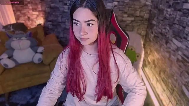 corallwells online show from January 15, 2026, 11:52 pm