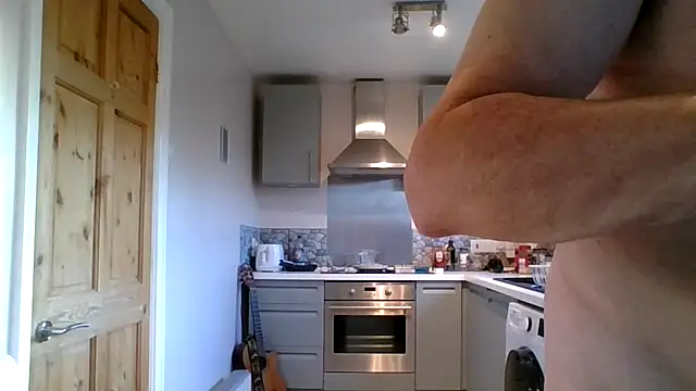 jimmybenido online show from October 11, 2025, 4:38 pm