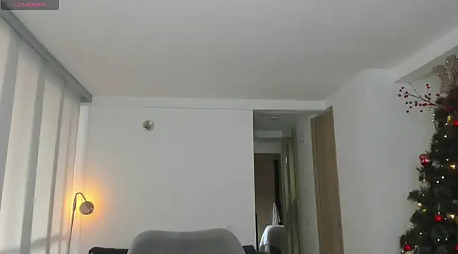 honeyann08 online show from December 19, 2024, 8:13 pm