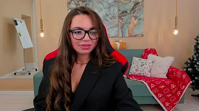 CamillaLarson online show from December 31, 2024, 6:05 am