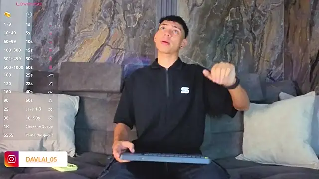 Daviid laidd online show from April 17, 2026, 8:23 pm