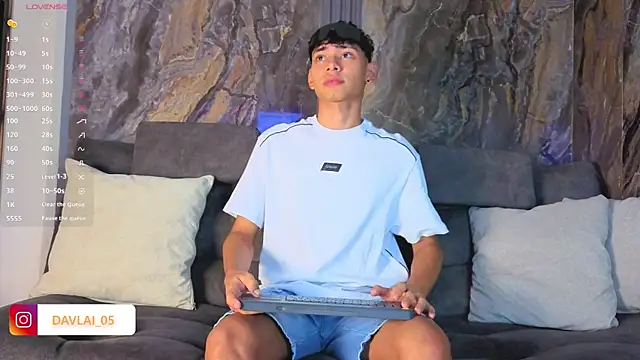 Daviid laidd online show from April 19, 2026, 1:21 pm