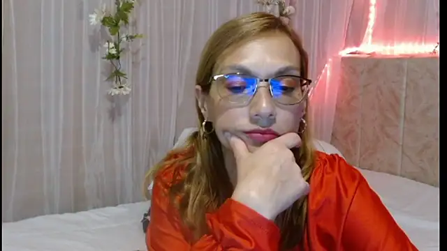 italagomez  online show from February 27, 2025, 1:48 am