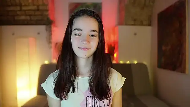 Gia Paige18 online show from February 18, 2025, 12:28 pm