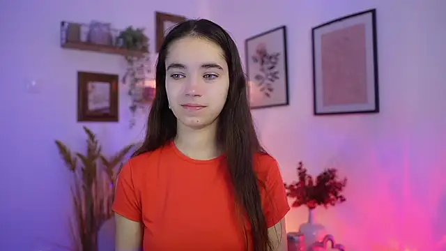 Gia Paige18 online show from October 17, 2025, 8:28 am