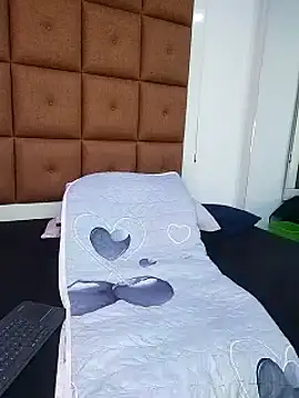 ELLA KELLY online show from January 21, 2025, 12:07 pm