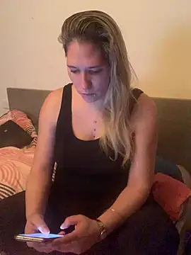 Chatonne69 online show from March 22, 2025, 6:58 pm