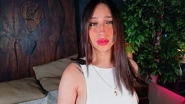MelodyAdamss online show from June 17, 2026, 11:05 pm