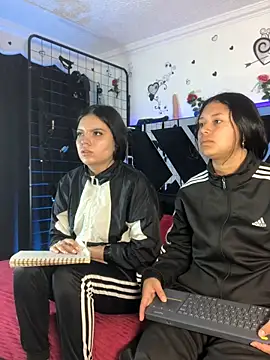 1lovelygirls online show from November 17, 2025, 12:22 pm